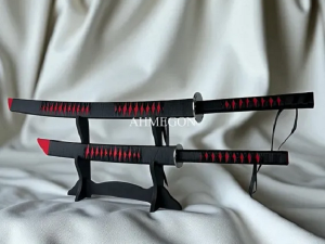 Kırmızı Katana Seti 90 cm & 70 cm – Japon Estetiğinin İhtişamlı İkilisi